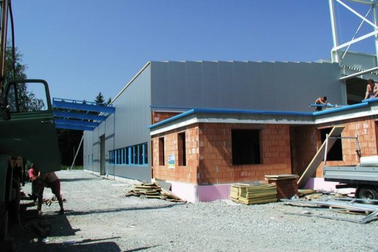 Hallenbau Fassadenbau SPM Spenglerei u. Metallbau GmbH Hallenbau Fassadenbau SPM Spenglerei u. Metallbau GmbH